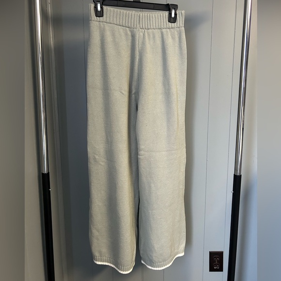 2 Piece Lounge Set - Picture 3 of 4